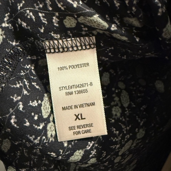 Beacon Apparel Green & Black Floral Print Blouse Size XL - Picture 8 of 9